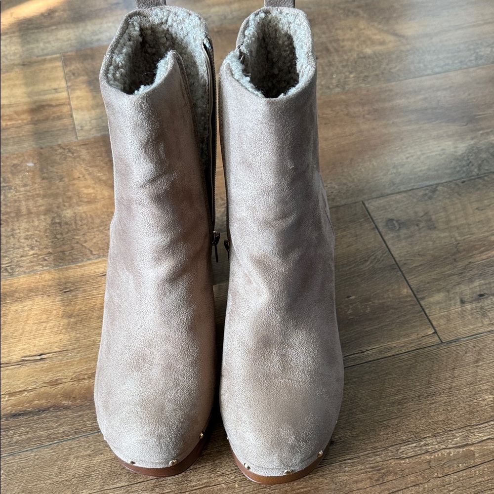 New York & Company Taupe Suede Shearling-Lined Platform Ankle Boots - Picture 4 of 4